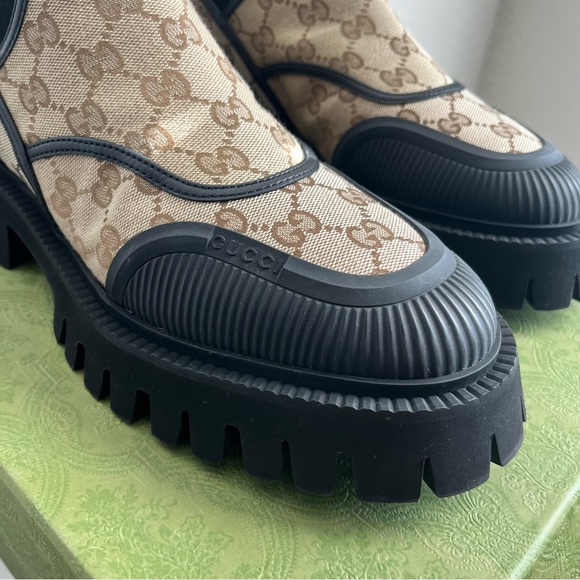 NEW Women’s GG Gucci Canvas Tan and Black Monogram Ankle Boots - EU 40 / US 10 - Picture 8 of 16